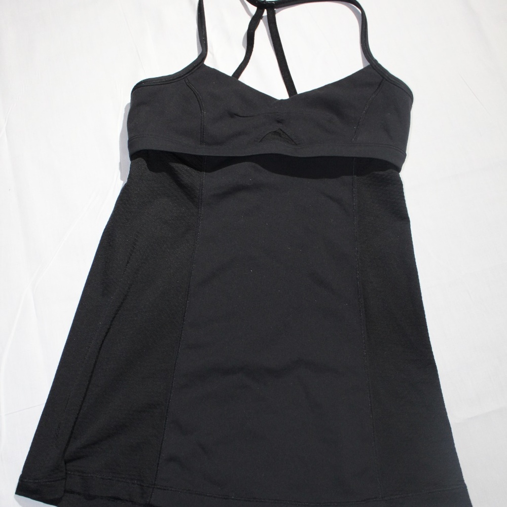 EUC Black lululemon tank top